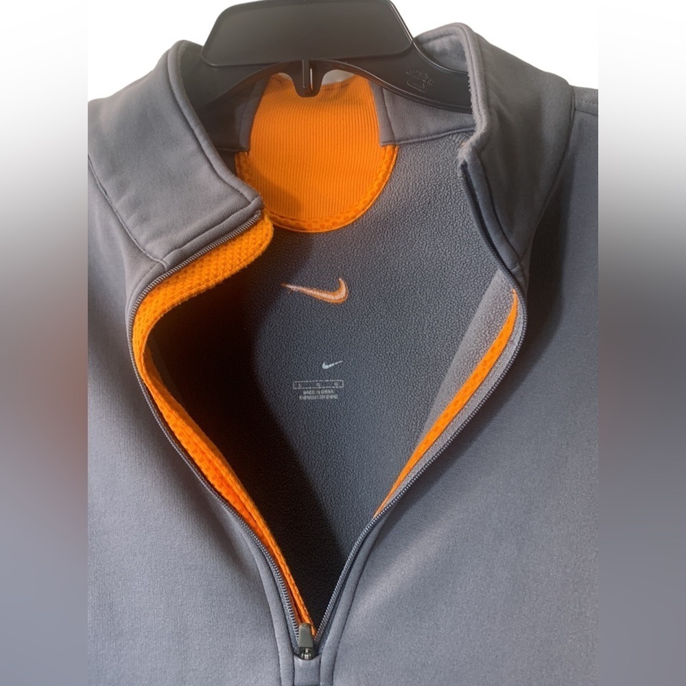 “Nike” THERMA-FIT PULLOVER - Picture 3 of 6